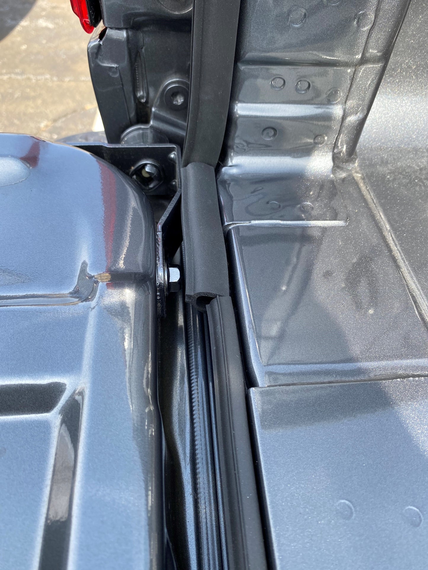ESI Ultimate Tailgate Seal with Taper Seal Compatible with Nissan Titan