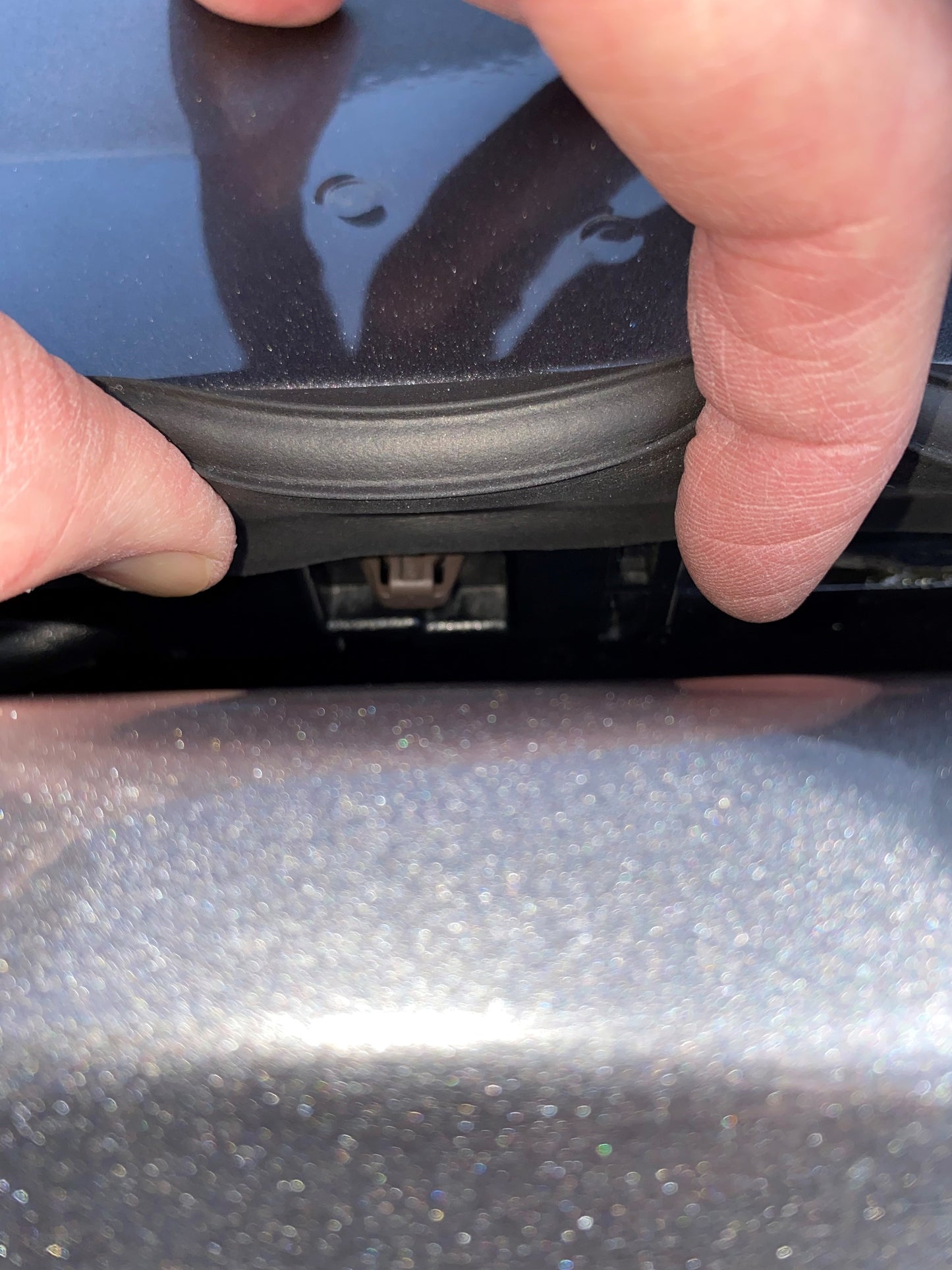 ESI Ultimate Tailgate Seal with Taper Seal Compatible with Nissan Titan