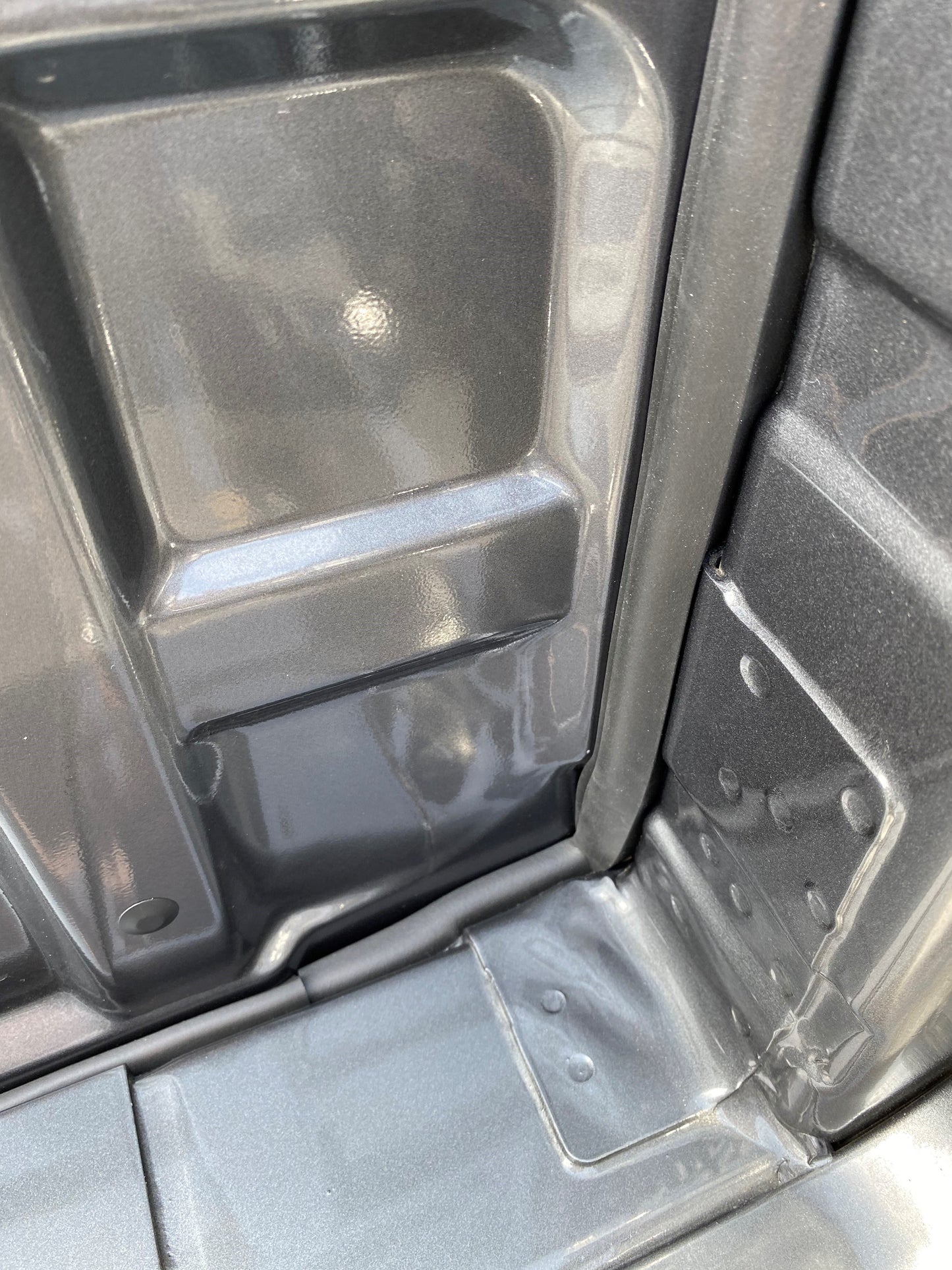 ESI Ultimate Tailgate Seal with Taper Seal Compatible with Nissan Titan